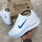 NIKE VOMERO PLUS - DAMA