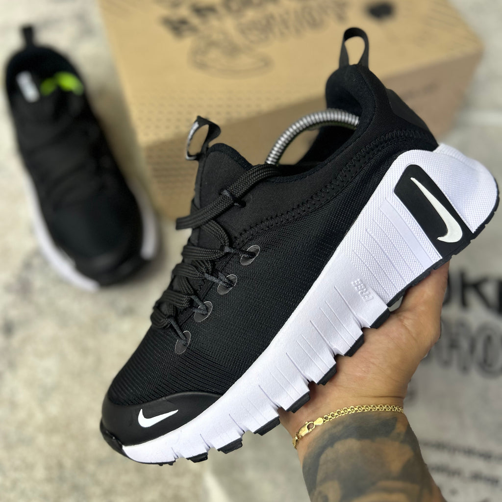 NIKE METCON FREE 6