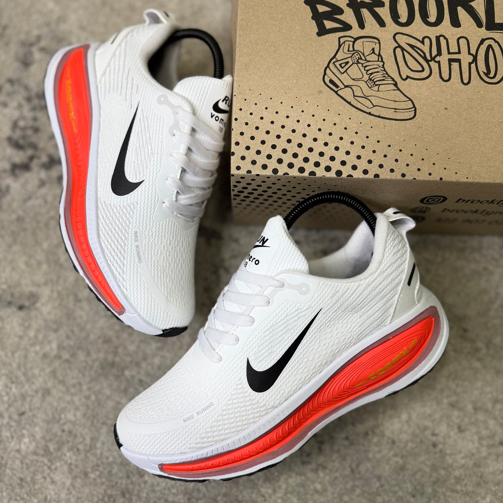 NIKE VOMERO 18 - DAMA