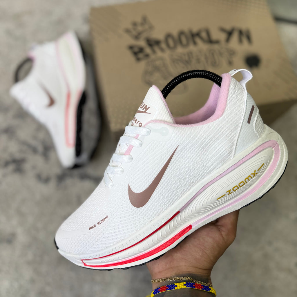 NIKE VOMERO 18 - DAMA