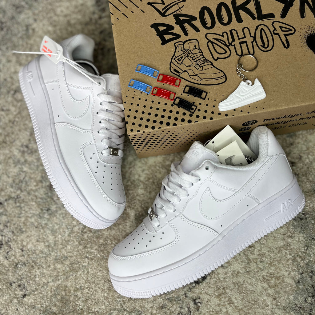 AIR FORCE ONE - (AAA)