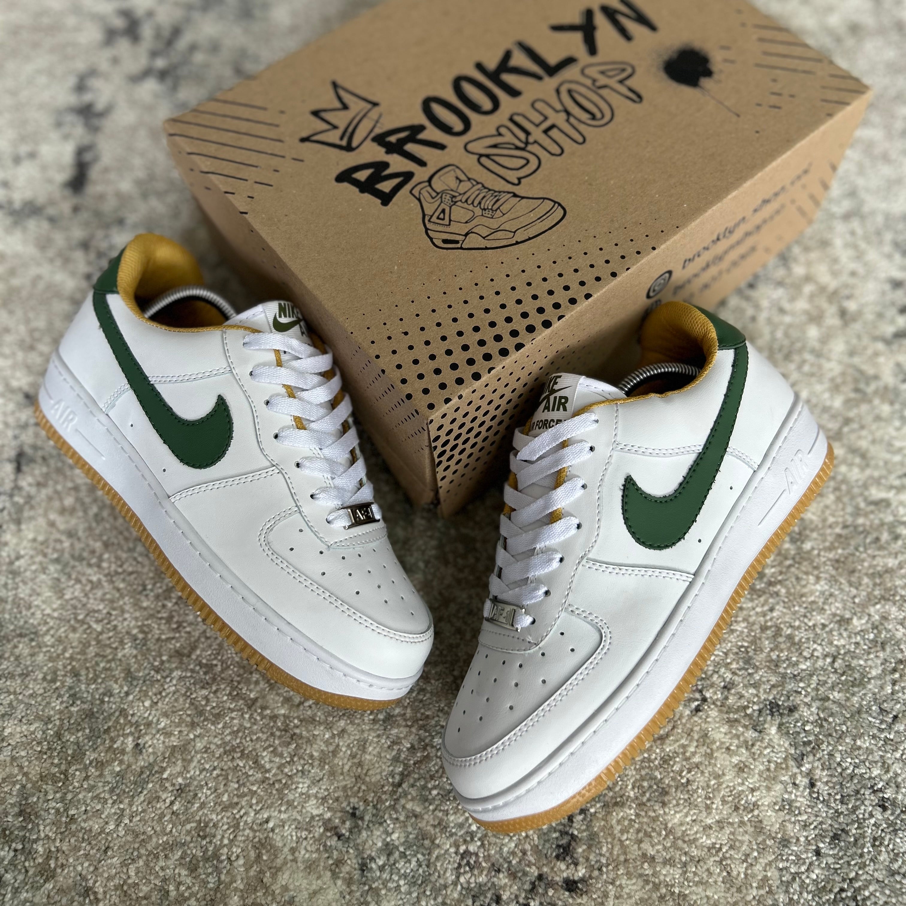 NIKE AIR FORCE 1