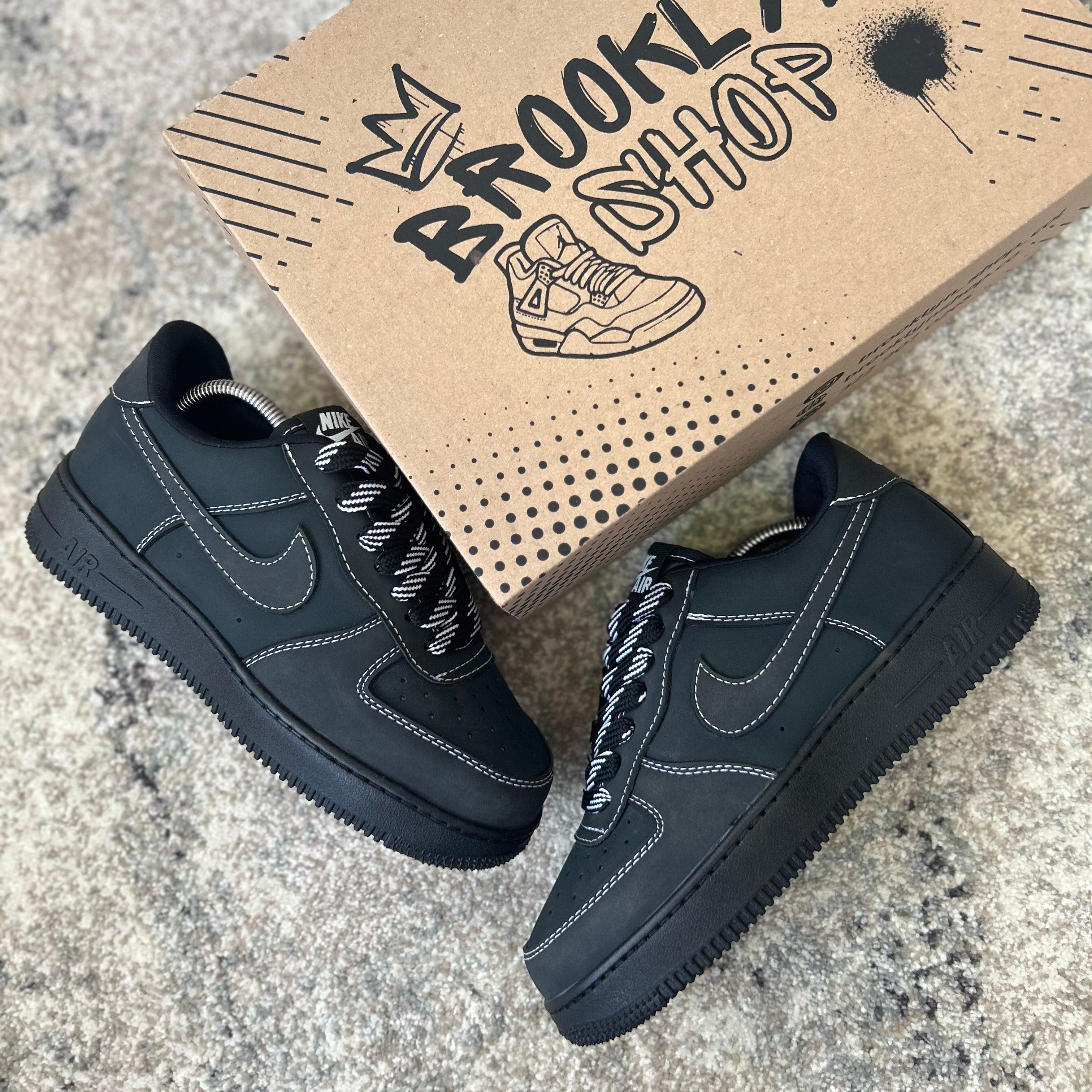 NIKE AIR FORCE 1