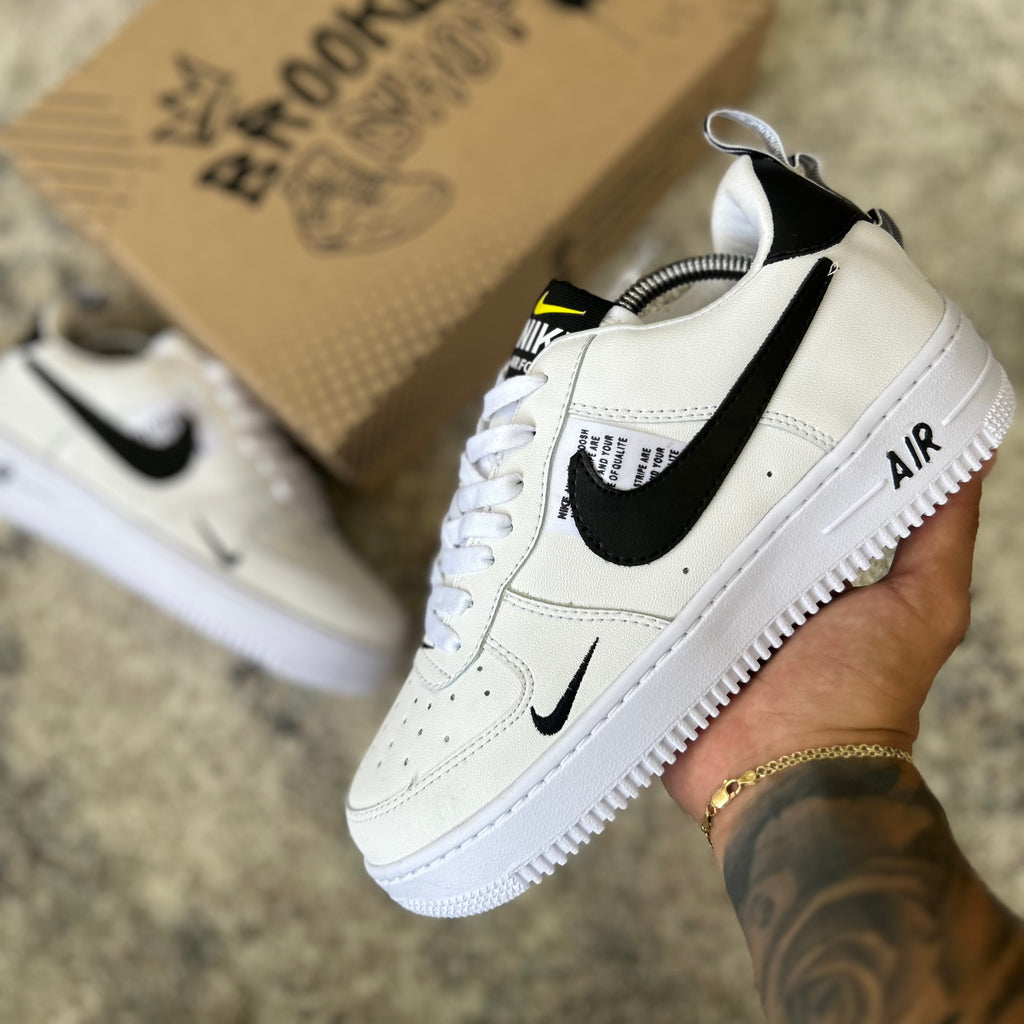 NIKE AIR FORCE 1 - LEGEND