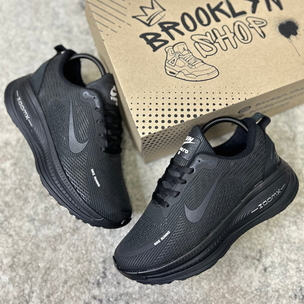NIKE VOMERO 18