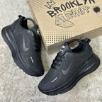 NIKE VOMERO 18