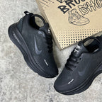 NIKE VOMERO 18