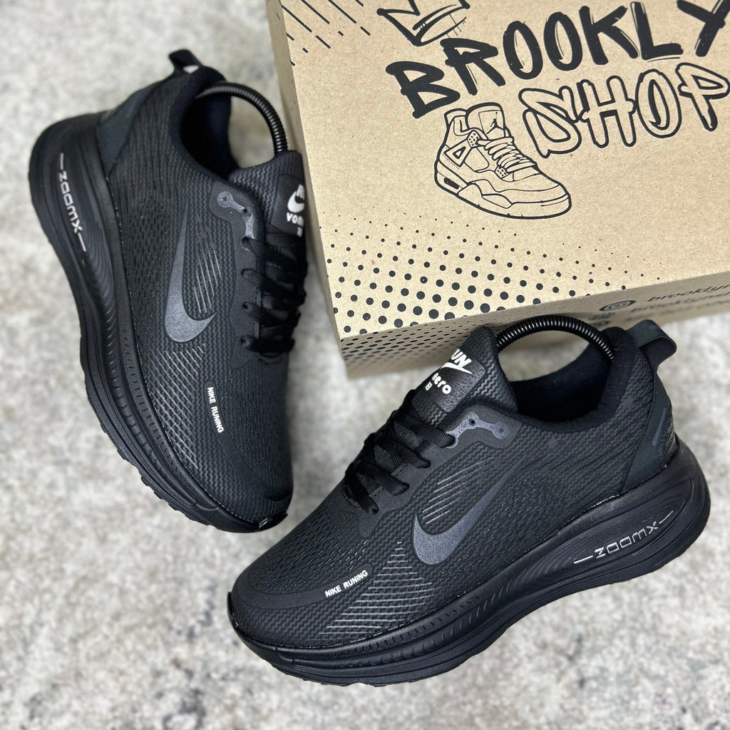 NIKE VOMERO 18