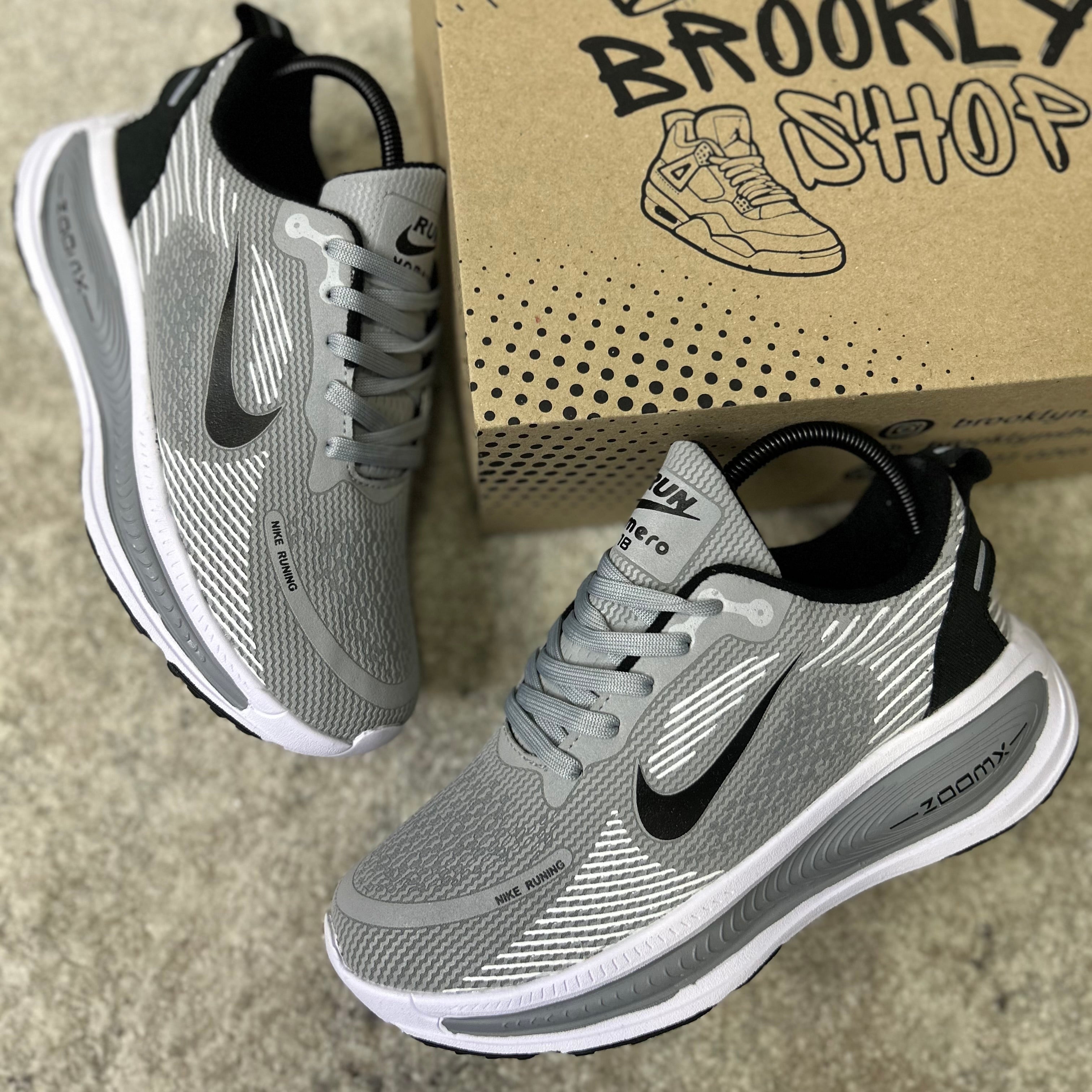 NIKE VOMERO 18