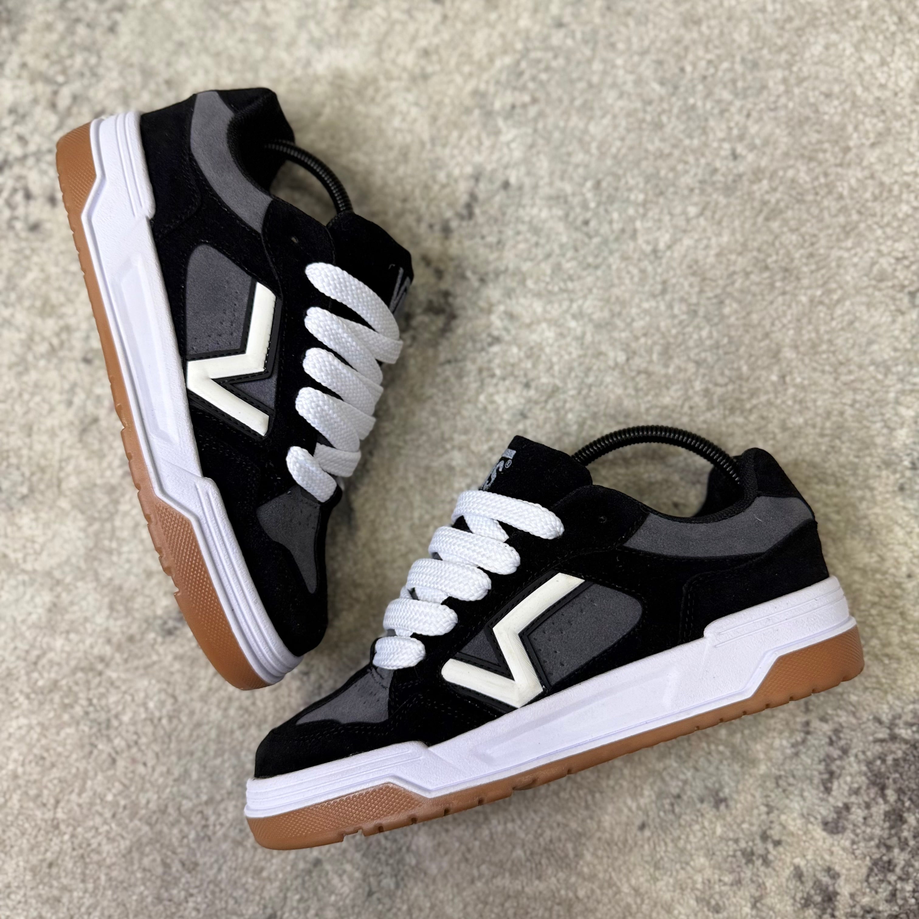 VANS UPLAND