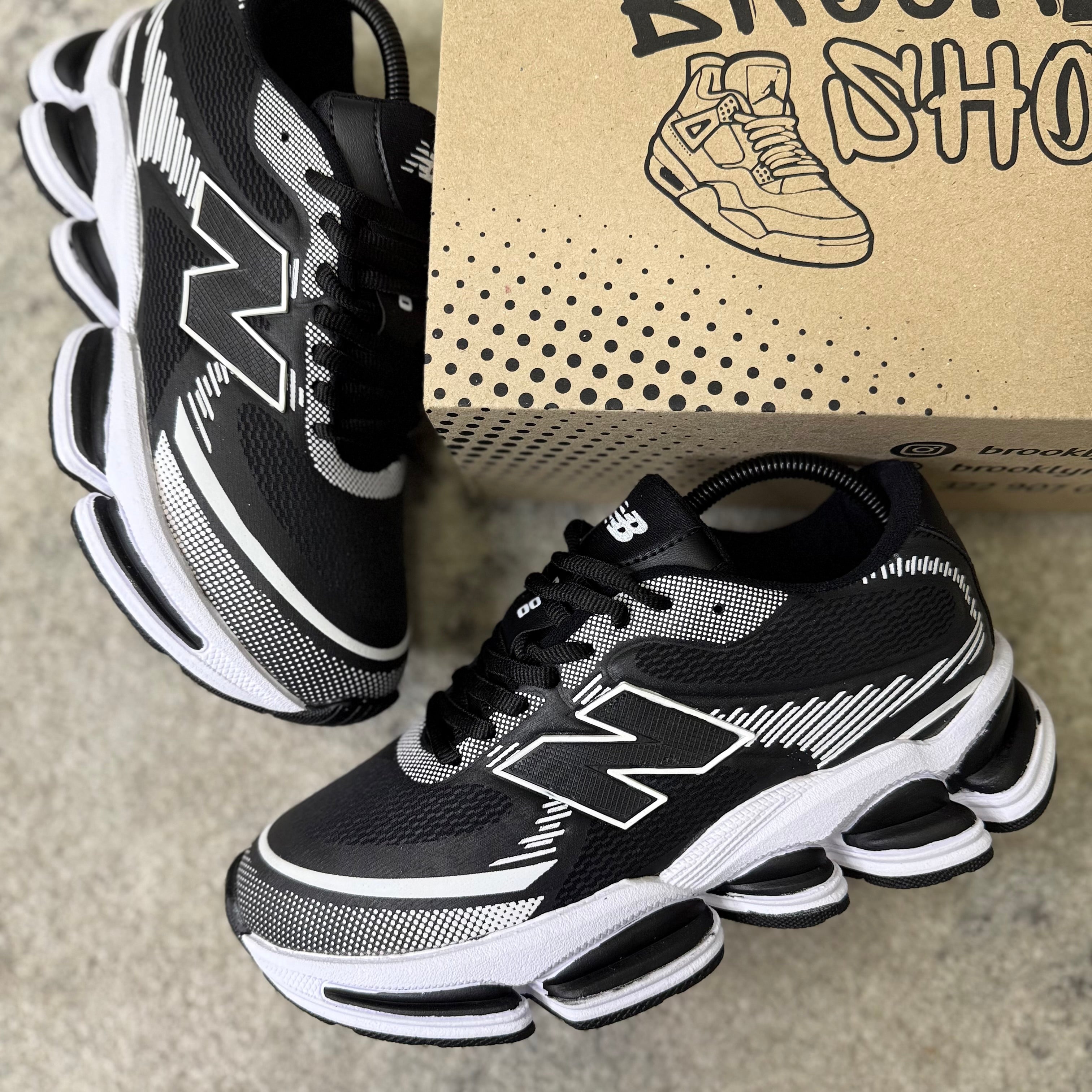 NEW BALANCE 2000