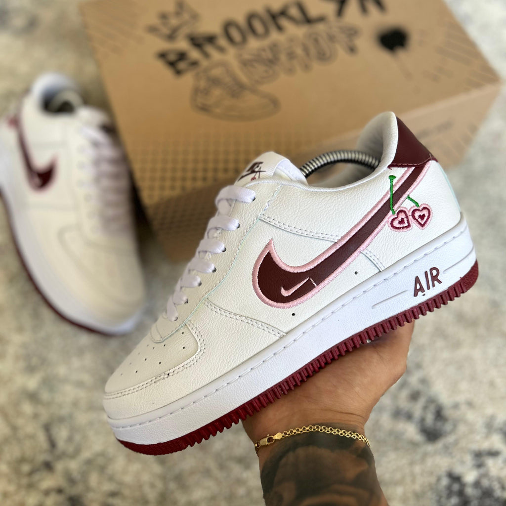 NIKE AIR FORCE ONE - LOVE
